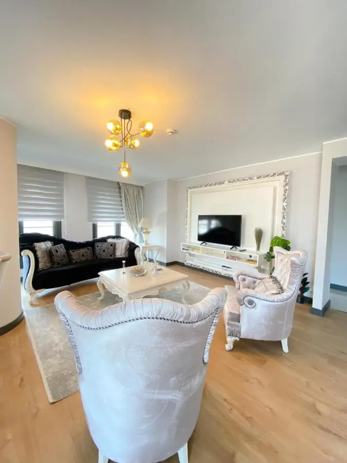Luxury Duplex with Terrace Apartment by Siena Suites
