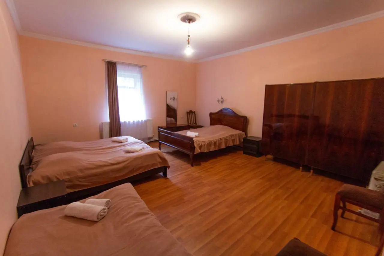Eka&Nino GuestHouse