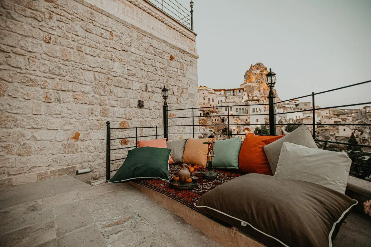 Serenus Cave Suites