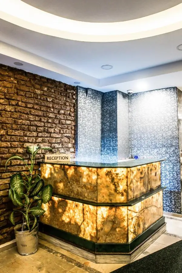 Lazz City Hotel
