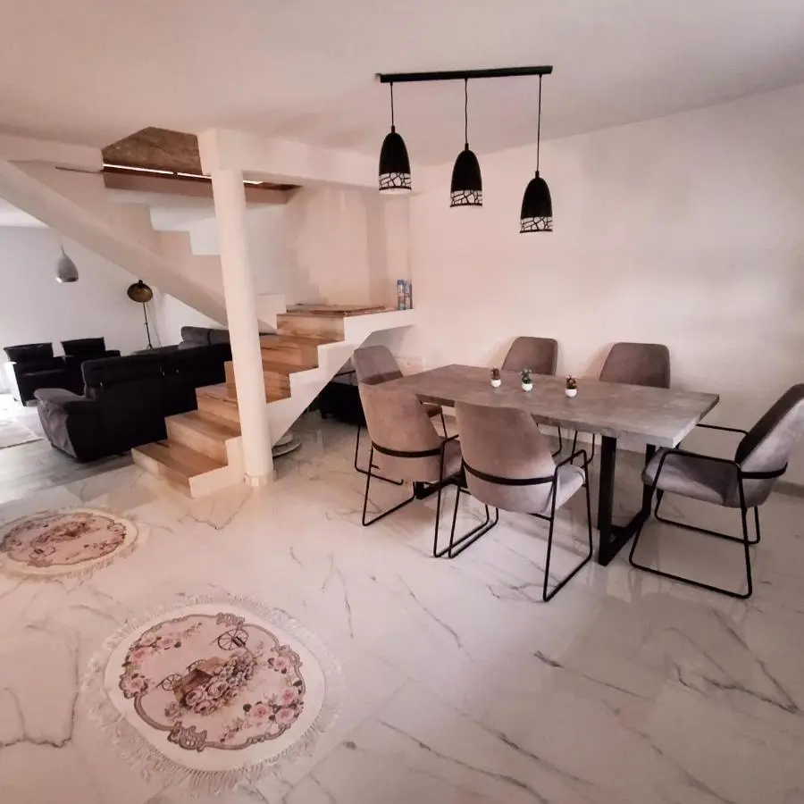 Peace Holiday Home