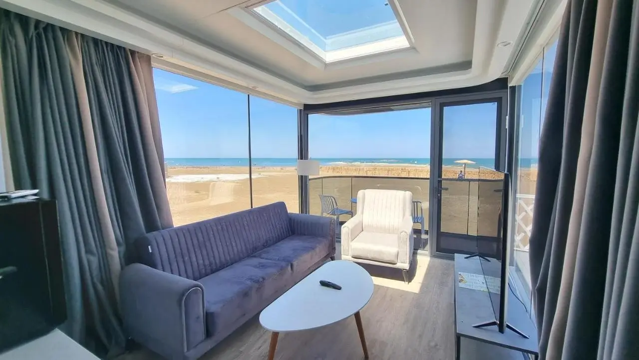 Glam Beach Resort