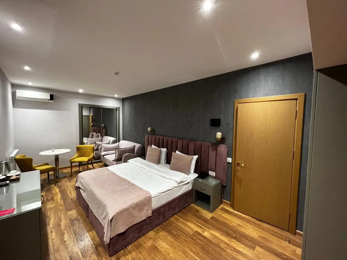 CH Hotel