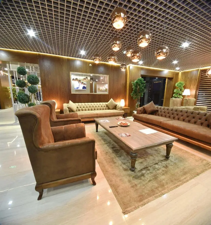 The Elegant Hotel