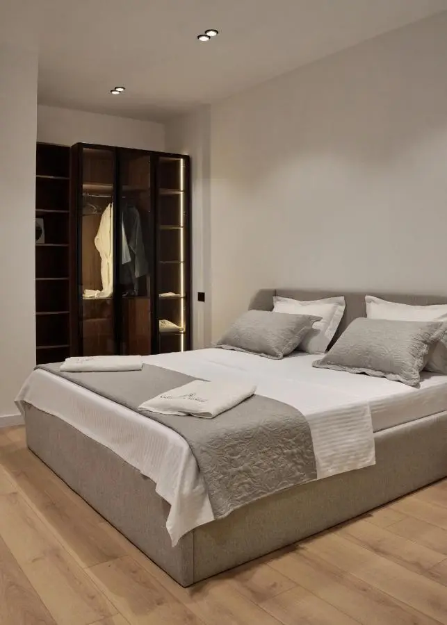 Montflux Hotel