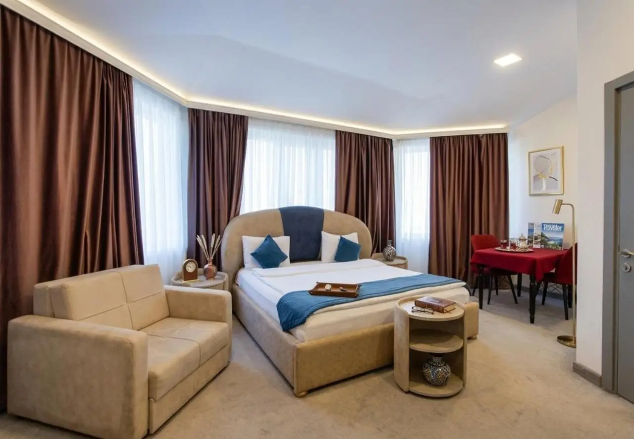 Sunday Luxury Hotel