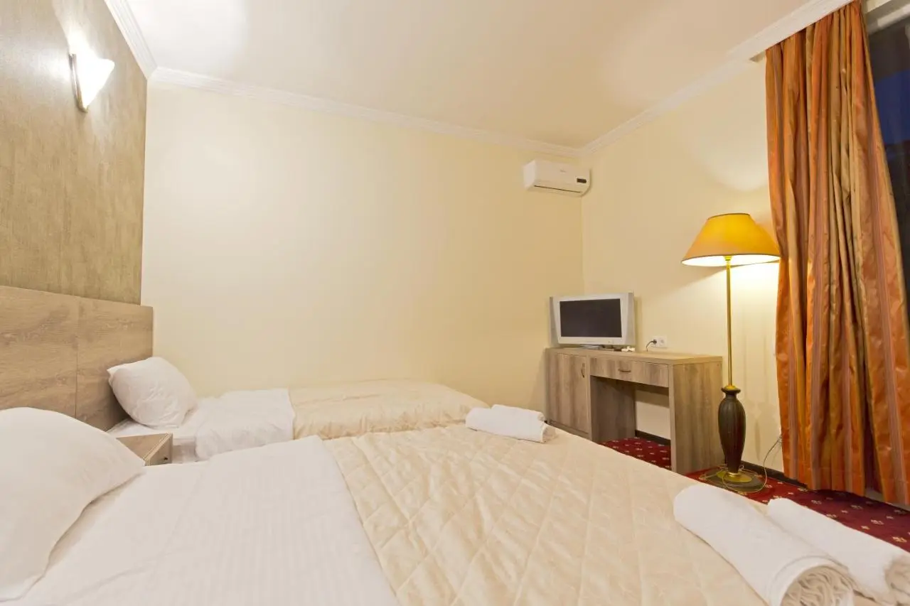 Orange Hotel