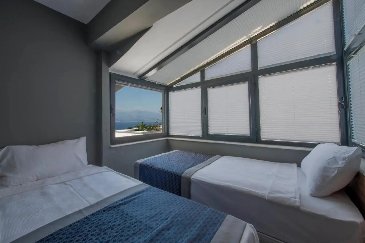 Pure Blanche Hotel