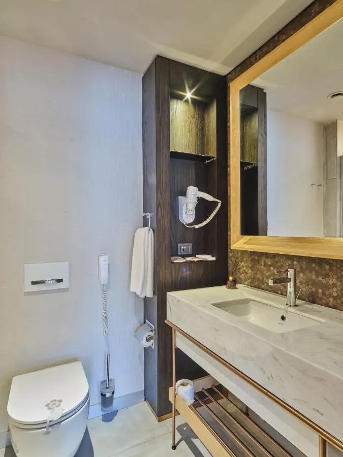 Four-G Hotel Premium