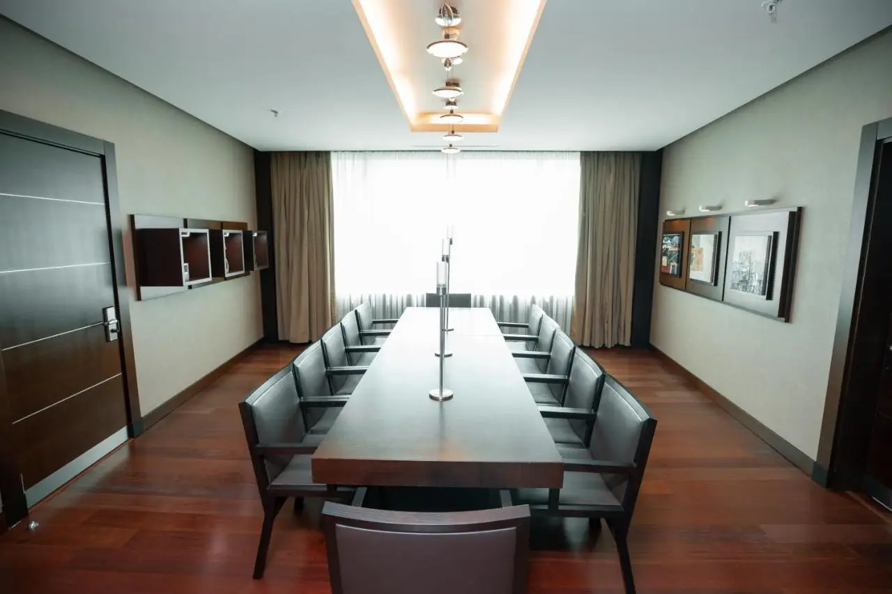 FLY INN BAKU