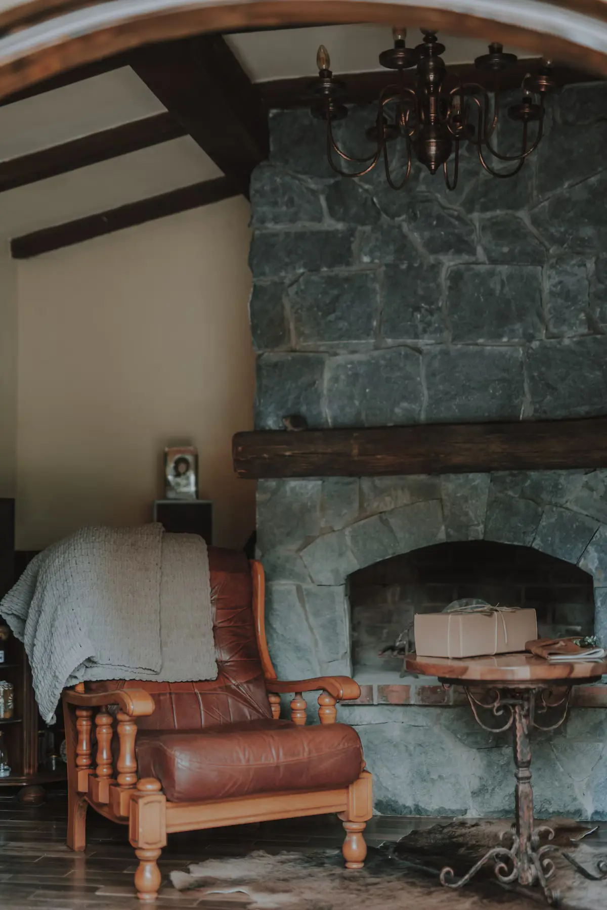 Hobbit House Mostar – Magical Underground Stay