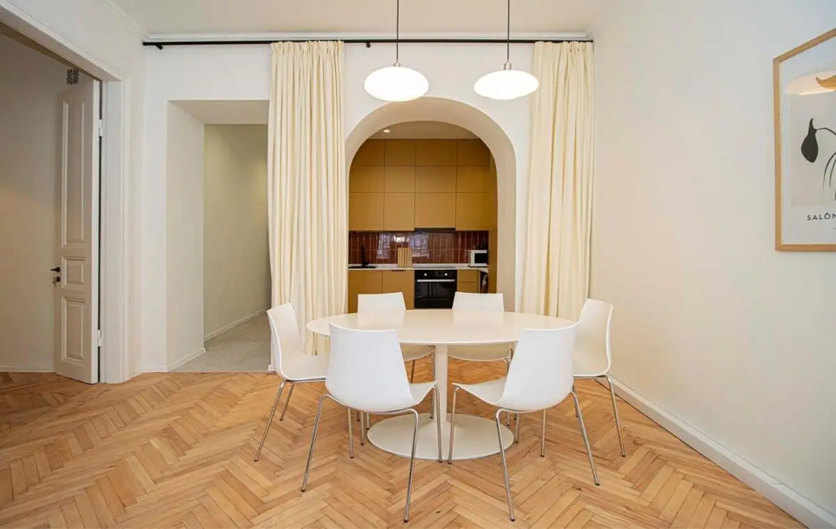 Chic 3BR Apt Near Fabrika - By Wehost