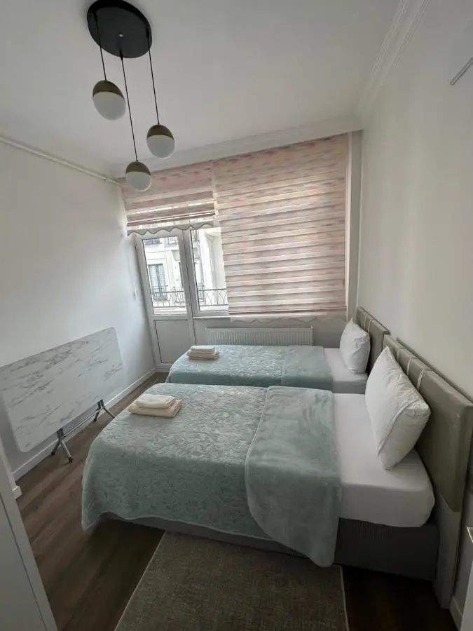Center of city in Beşiktaş 2 plus 1 with 2 Bathroom and 3 Air Conditioner