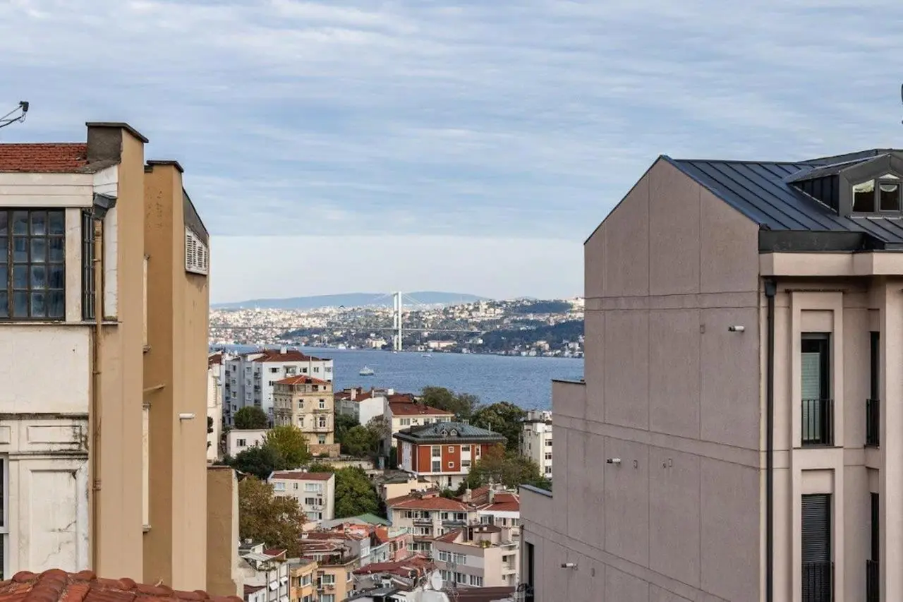 Duplex Penthouse wparking 3BD2Bath Views! #340