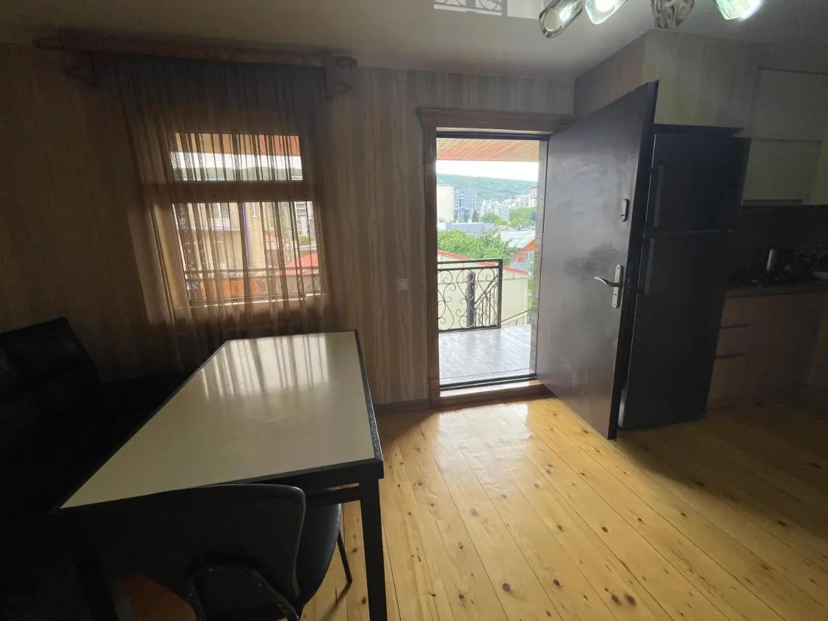 Isolated second floor for rent with separate kitchen and bathroom