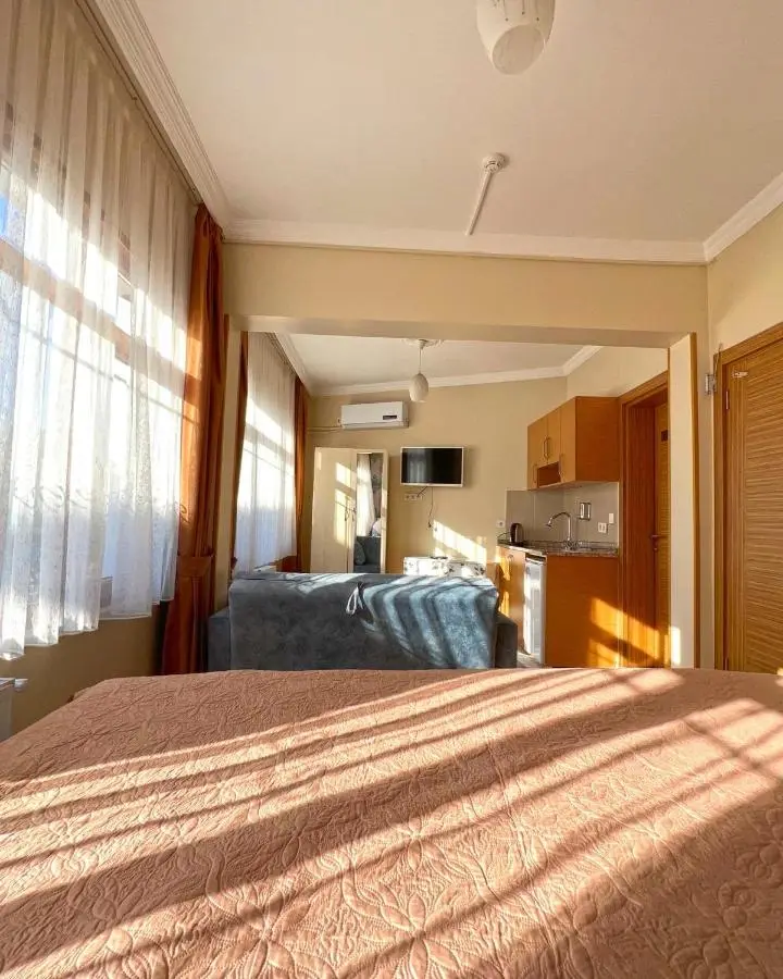 Green Life Apart Hotel
