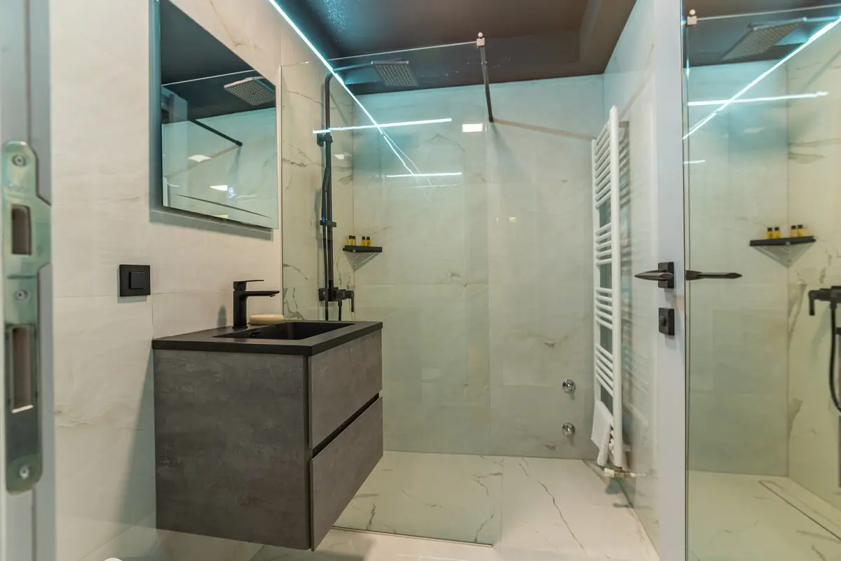 LOVELY one bedroom apartment 1
