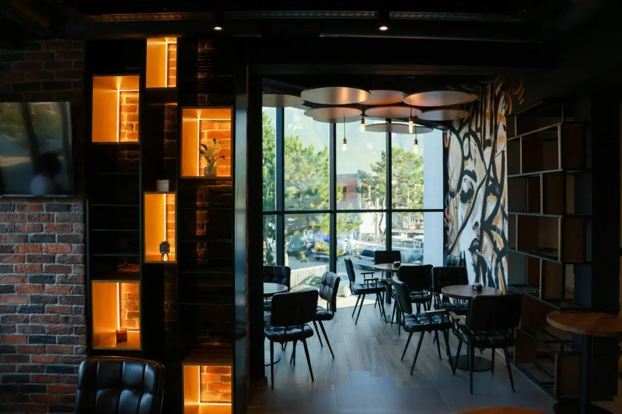 BAZ'HUR Boutique Hotel