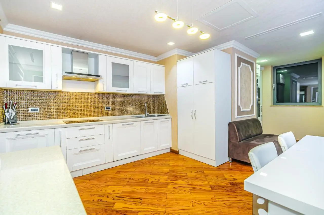 4 Bedroom Luxury Apartment on BAKU