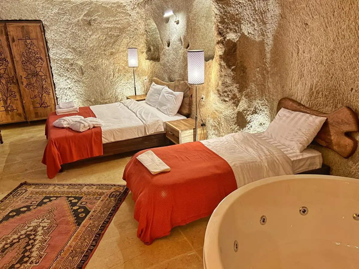 Asma Altı Cave
