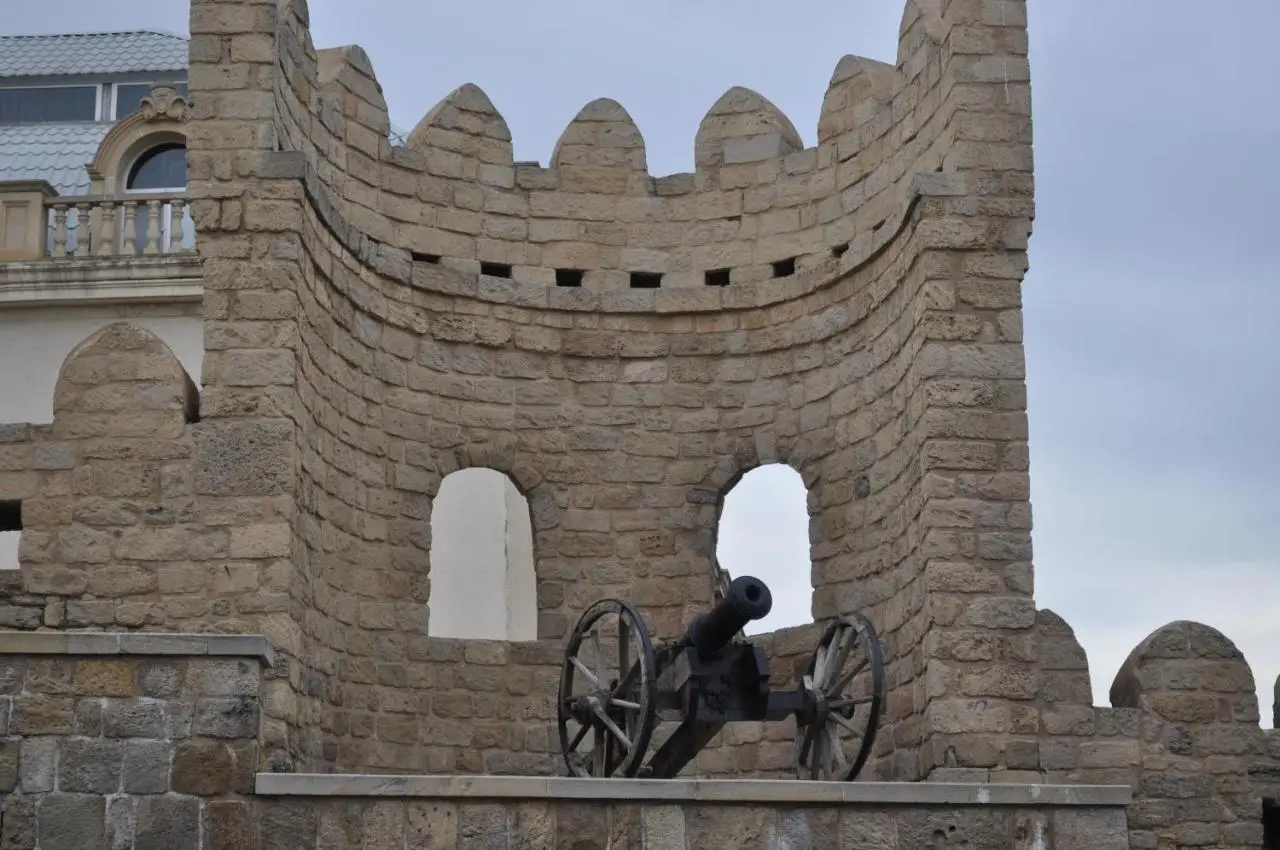 Lion House - Львиный дом - Baku old town