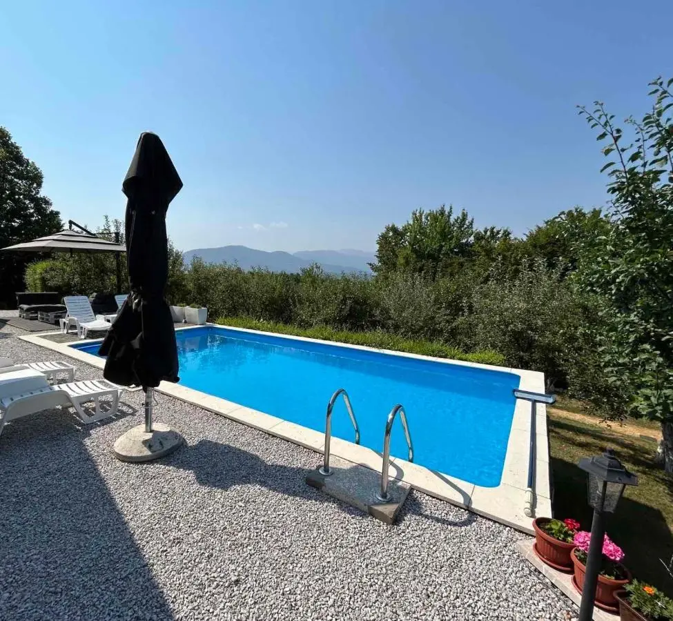 Woodrock Villa