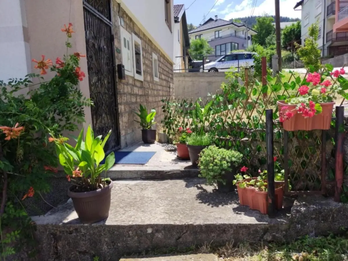 Hiža Guesthouse