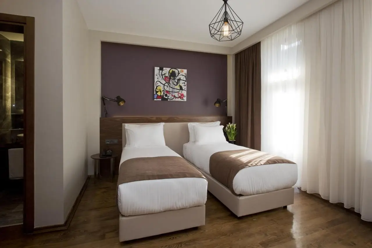 Snog Rooms & Suites