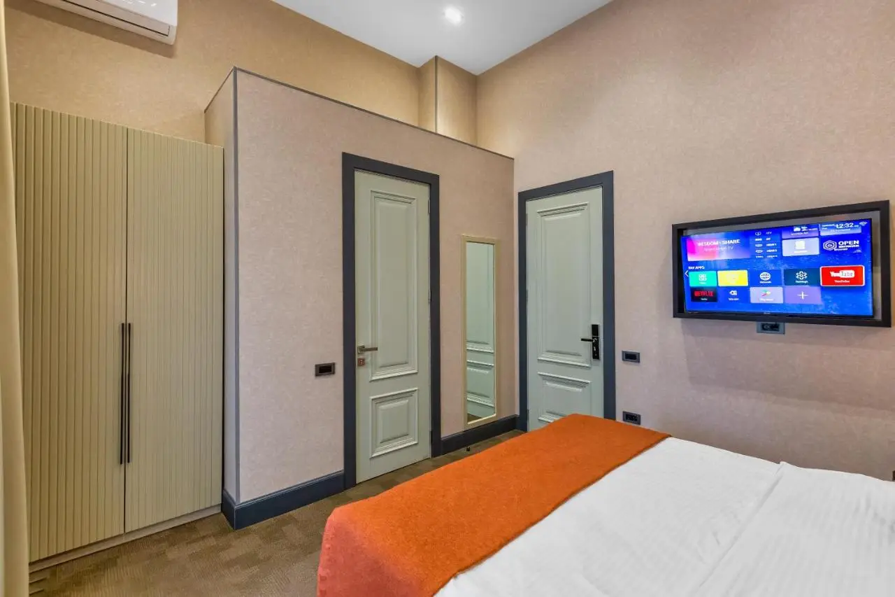 Nizami Central Park Hotel
