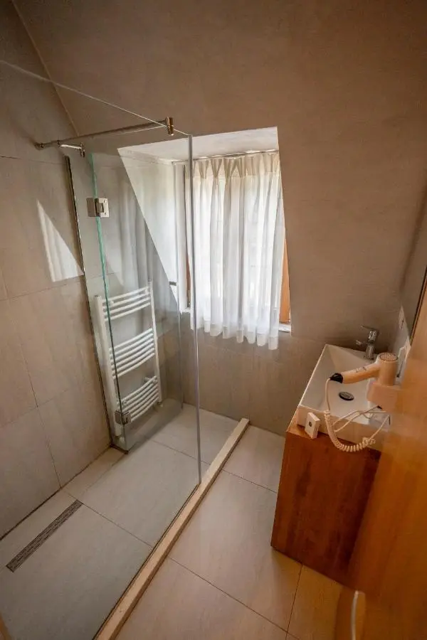 Hotel Restaurant Alpet Theth
