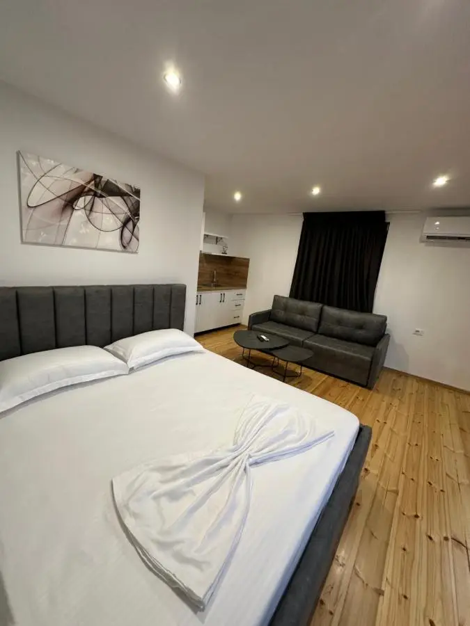 Lake Escape Villa Shirokë