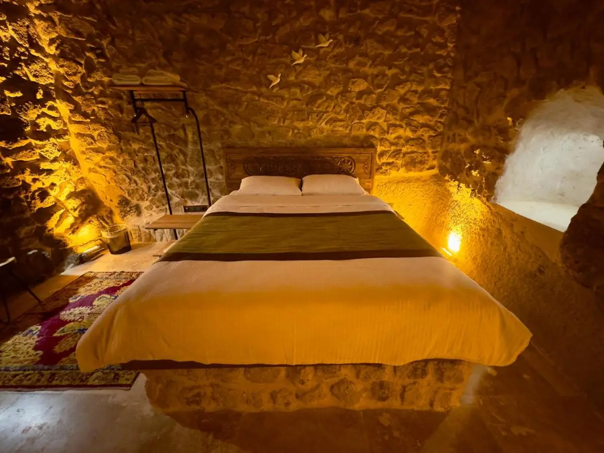 Euphoria Cave House