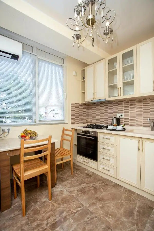 Prime location Apartment with Three Bedroom