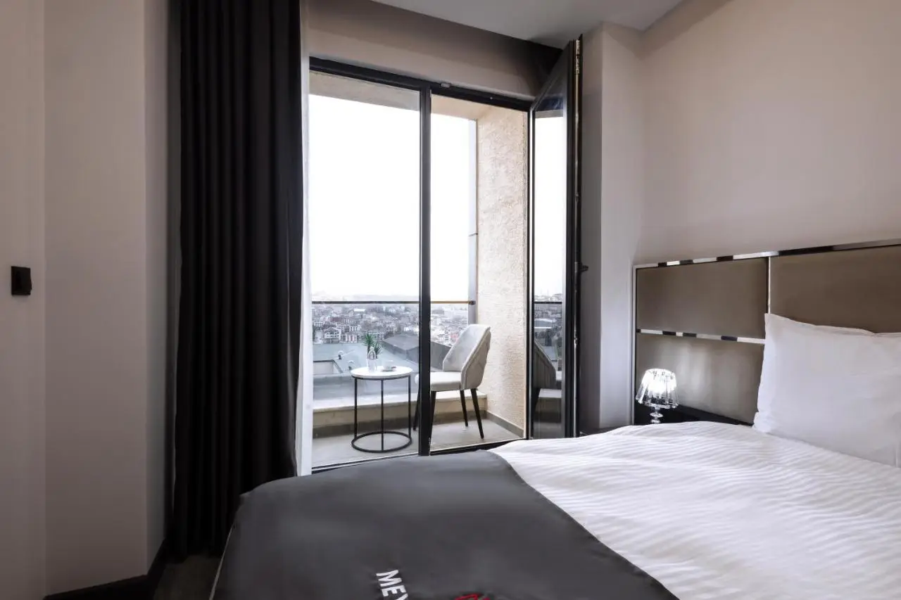 Meyzi Hotel