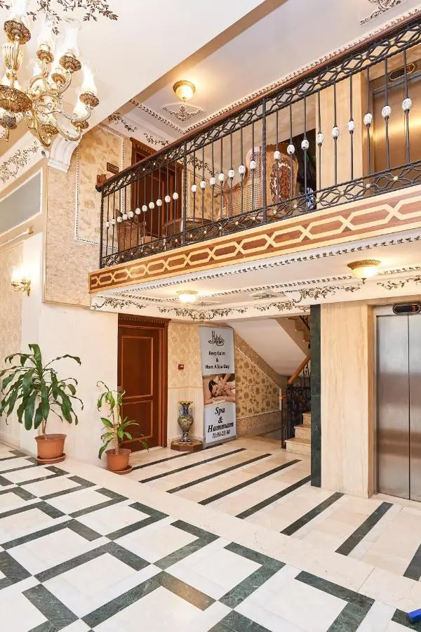Amber Hotel & Spa