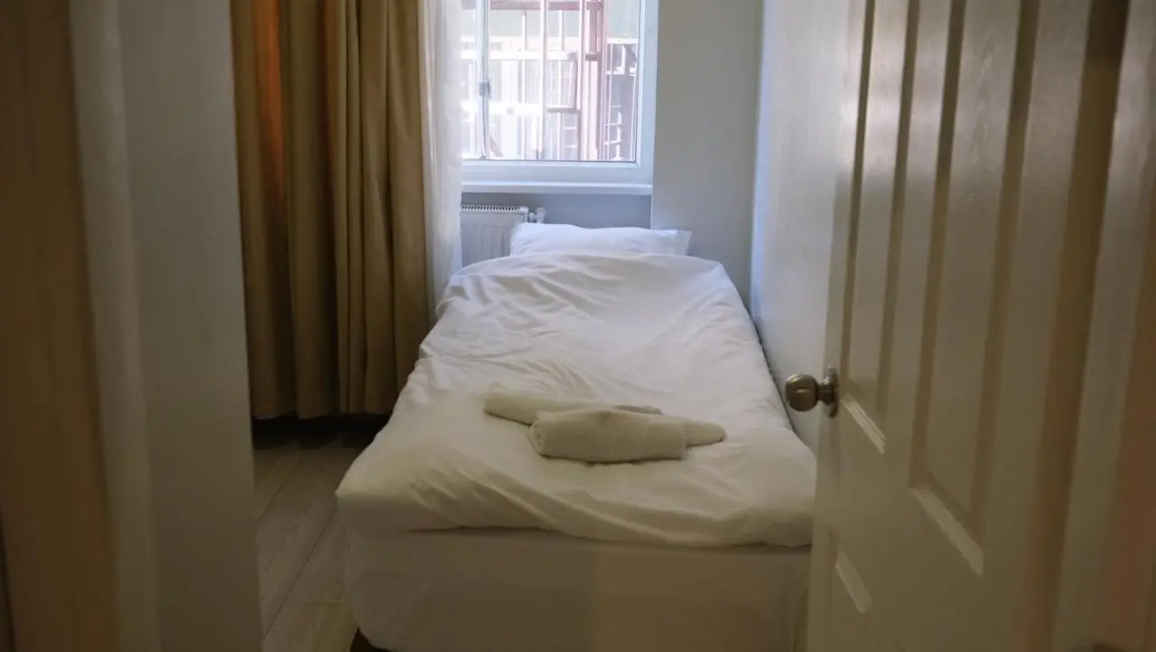 Simon Hotel
