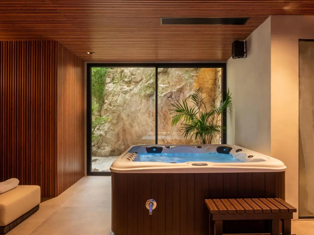 Nobus Hotel & Spa