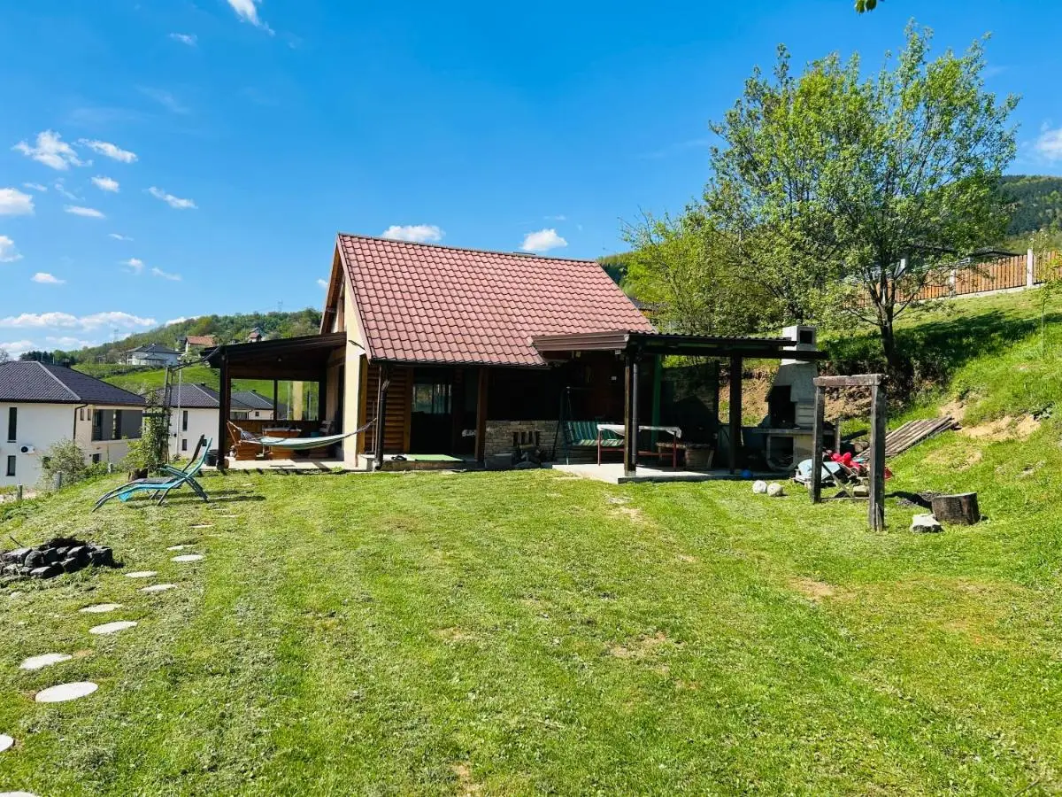 Log cabin