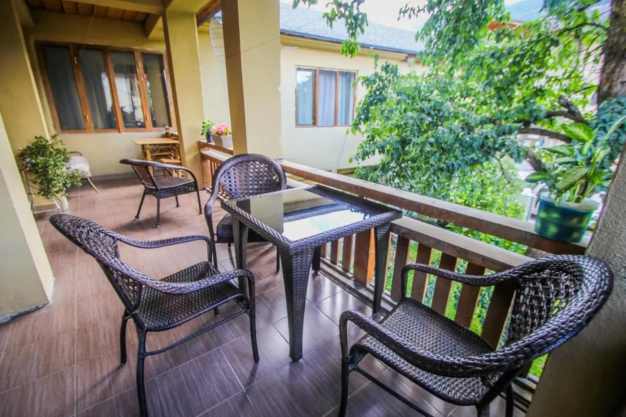 Eka&Nino GuestHouse