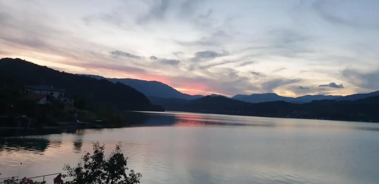 Villa Lake