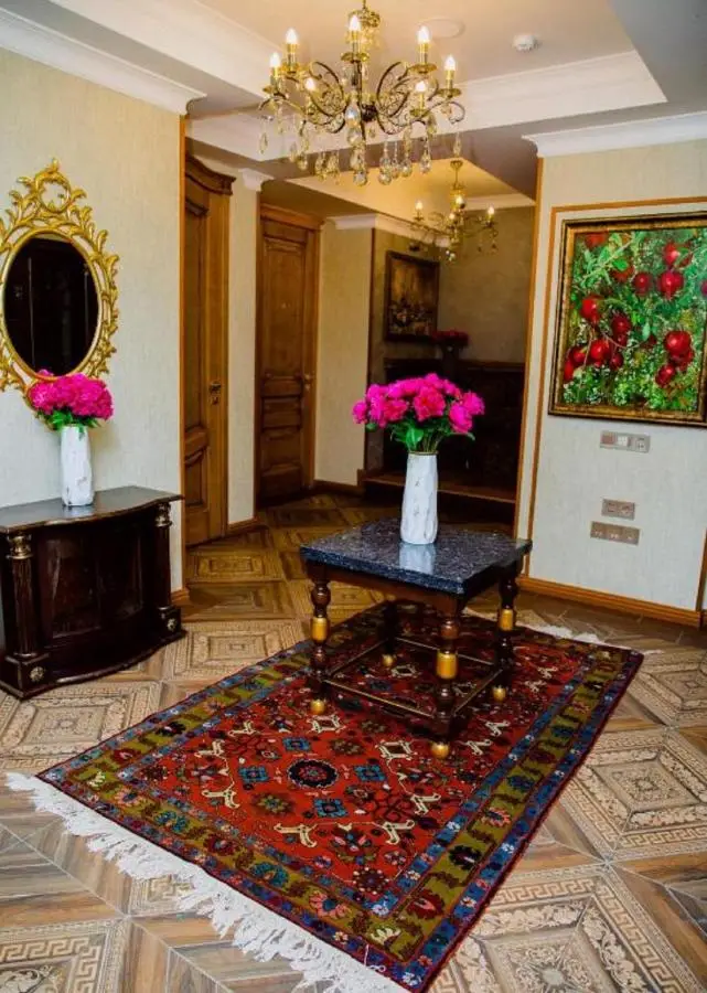 Royal Antique Boutique Hotel
