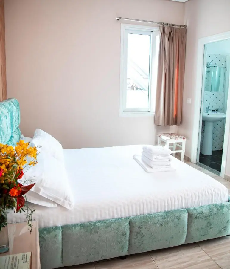 Vila e Bardhe Butique Hotel