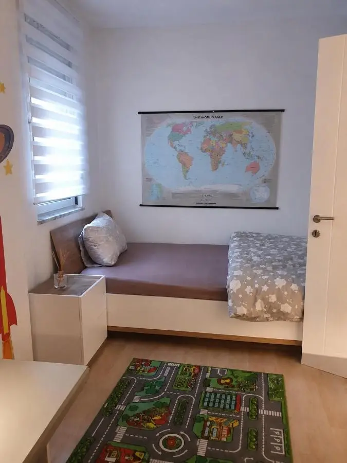 Lake View Apartment