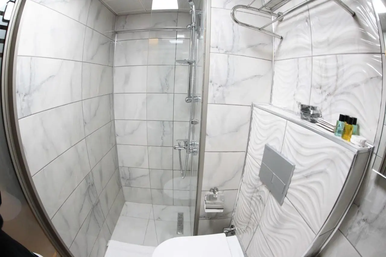 X-NELLYİ HOTEL