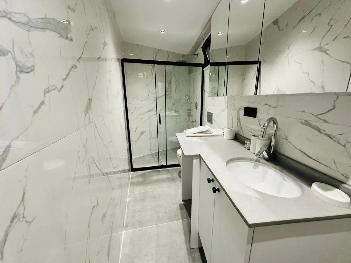 Rose Point Residence