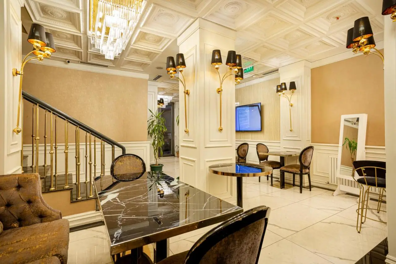 Santra Hotel