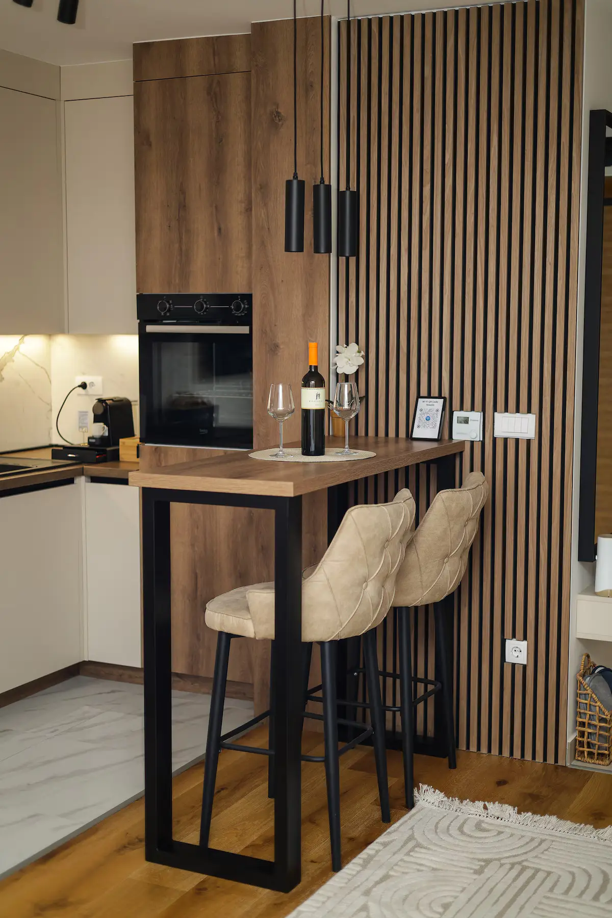 Stylish Apartment + Garage/Near Airport & Sarajevo