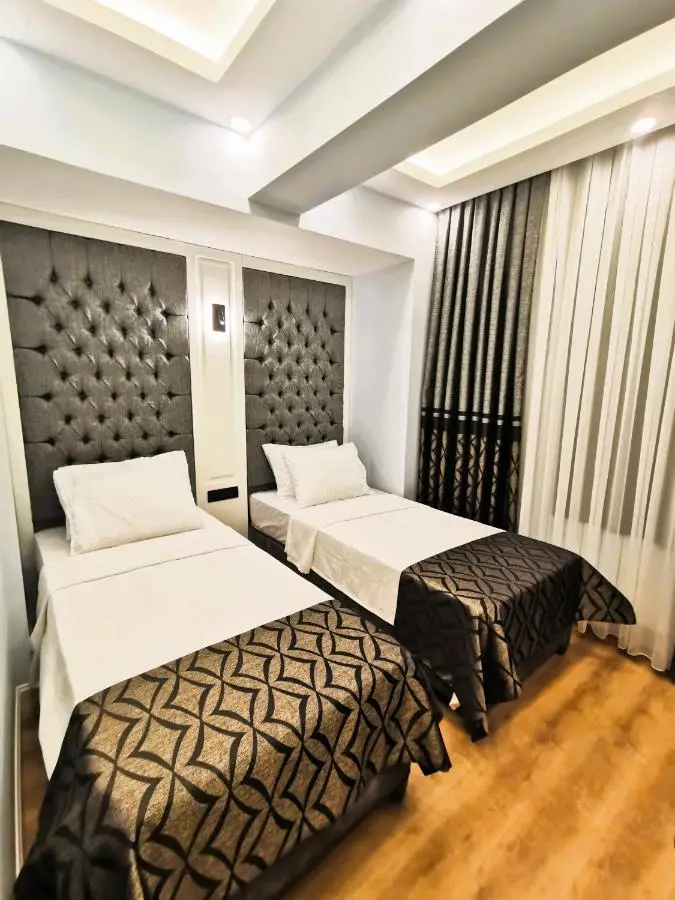 Luxx Garden Hotel
