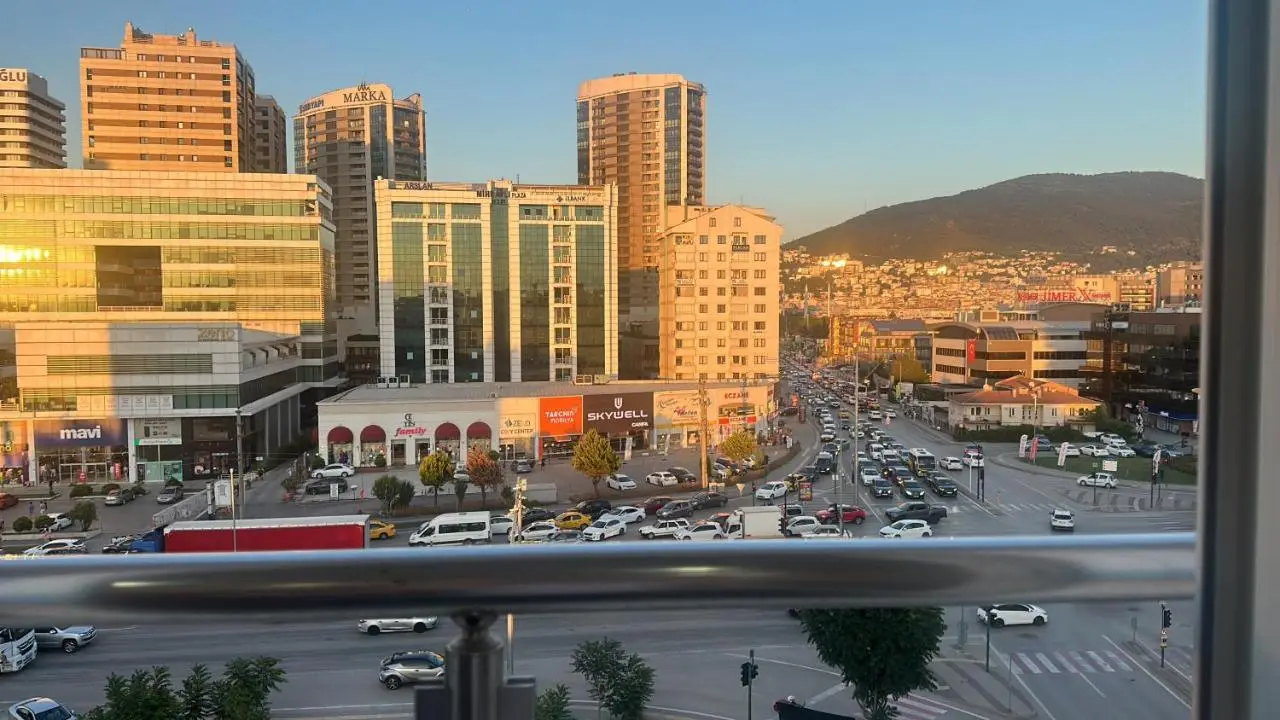 Lumiera Suites Hotel