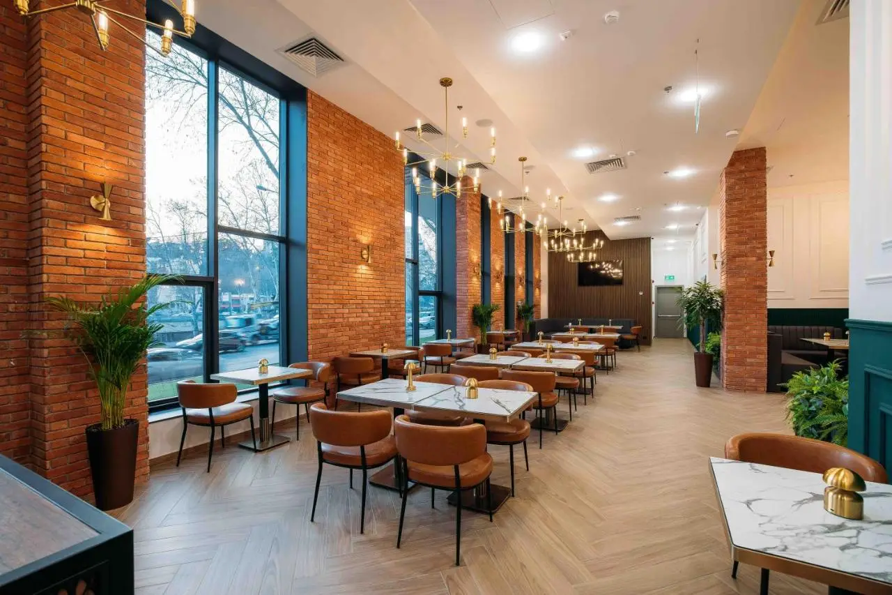 Hotel Monday by DNT Group